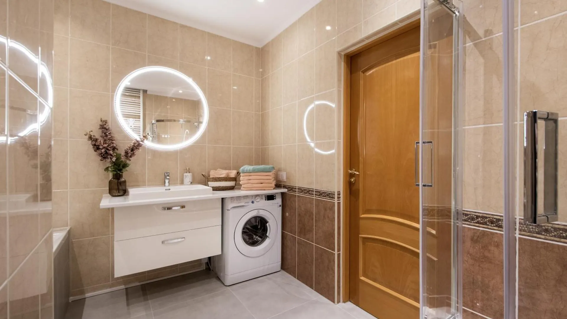 Gama Great Location & Famili Apartment 120M 2-12 People 바르샤바