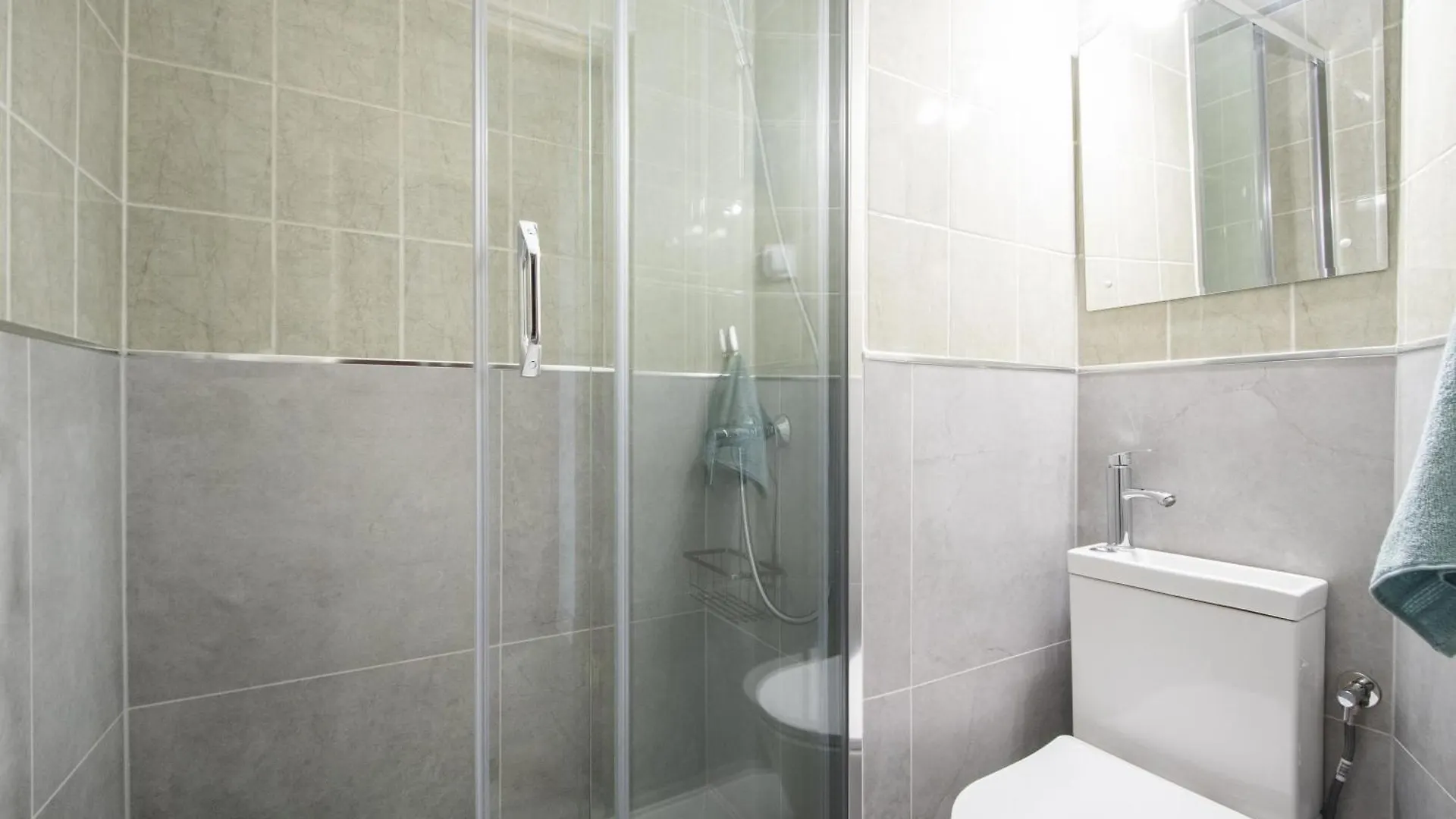 Gama Great Location & Famili Apartment 120M 2-12 People 바르샤바 폴란드