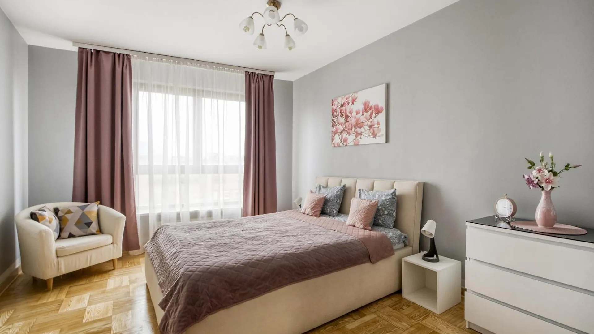 Gama Great Location & Famili Apartment 120M 2-12 People Warschau