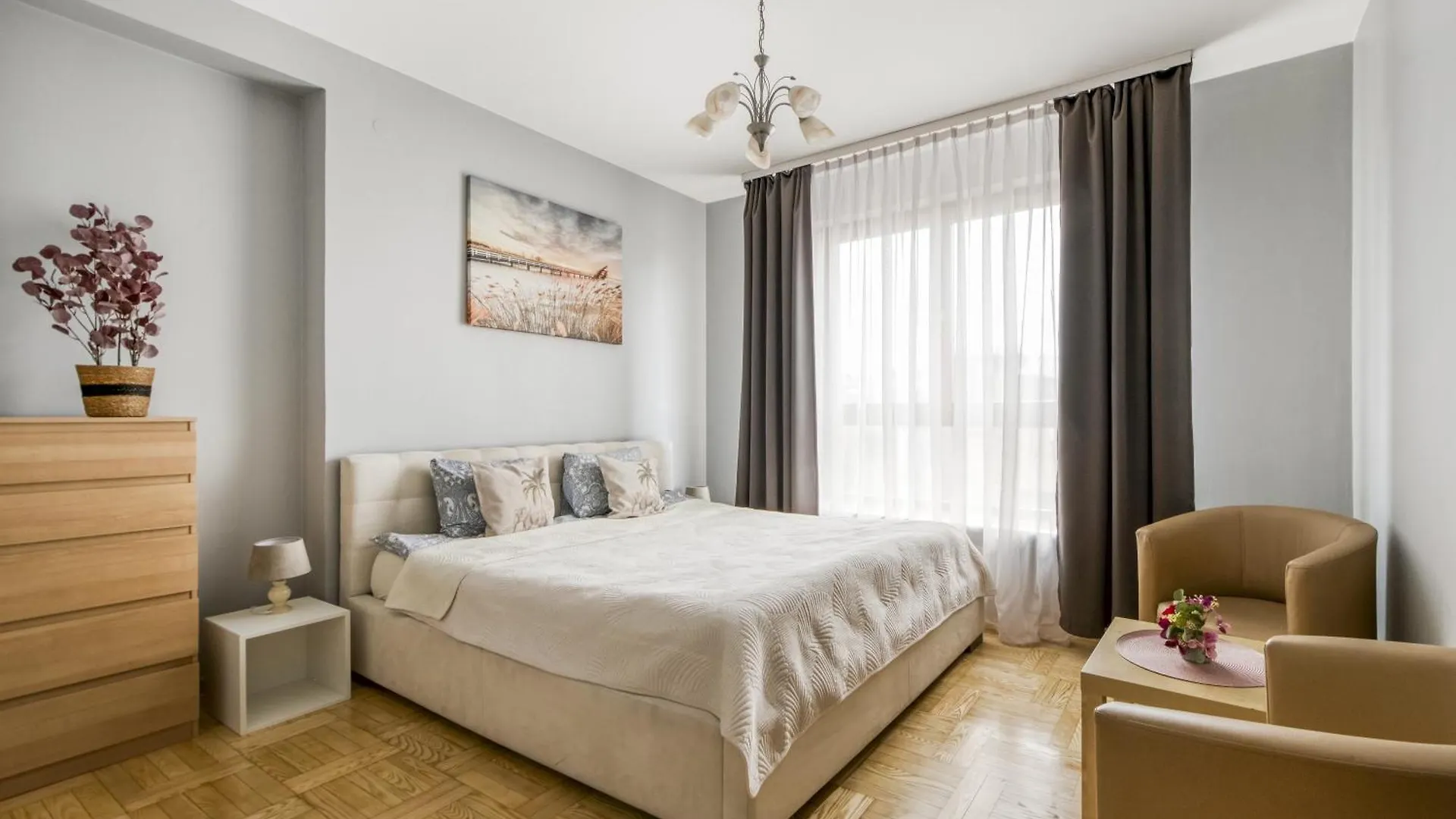 Gama Great Location & Famili Apartment 120M 2-12 People Warschau